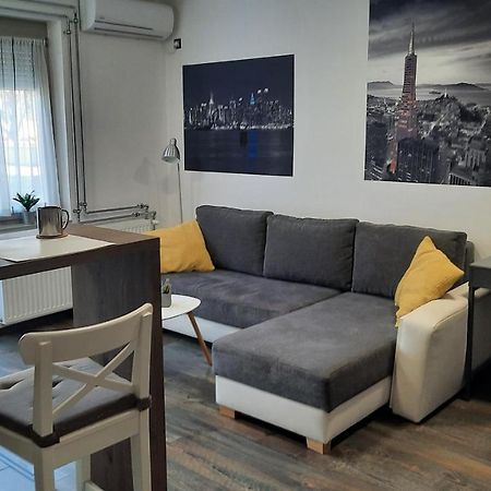 Pete Lajos Design Apartman Kaposvár Extérieur photo